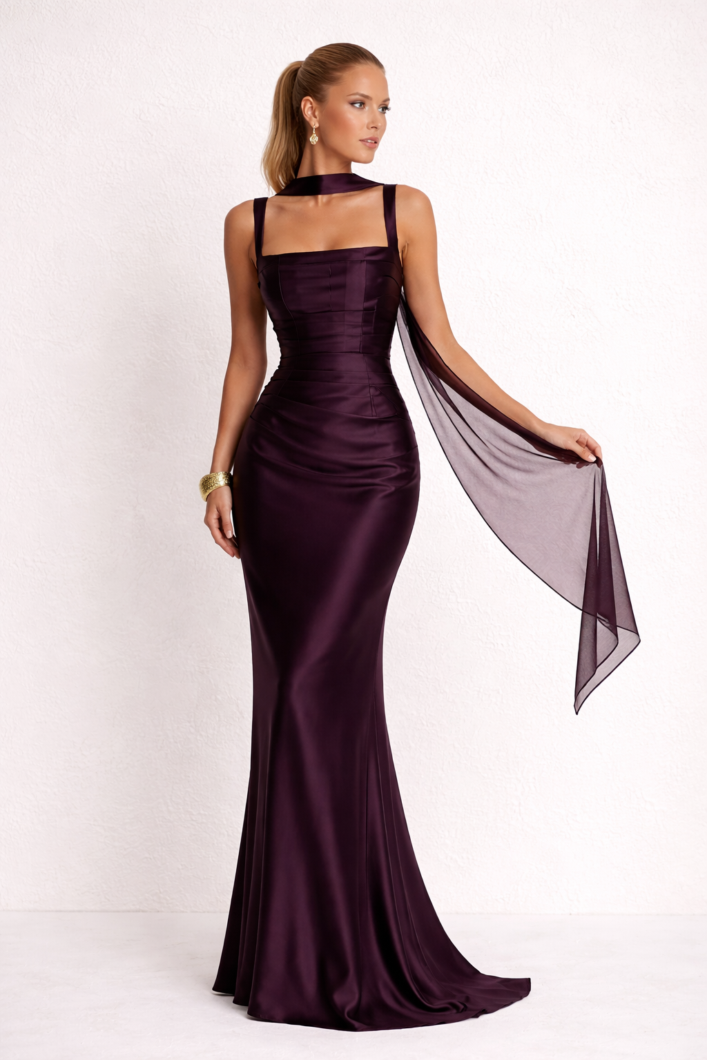 Maxi dress for women fitted cut square neck lace-up back