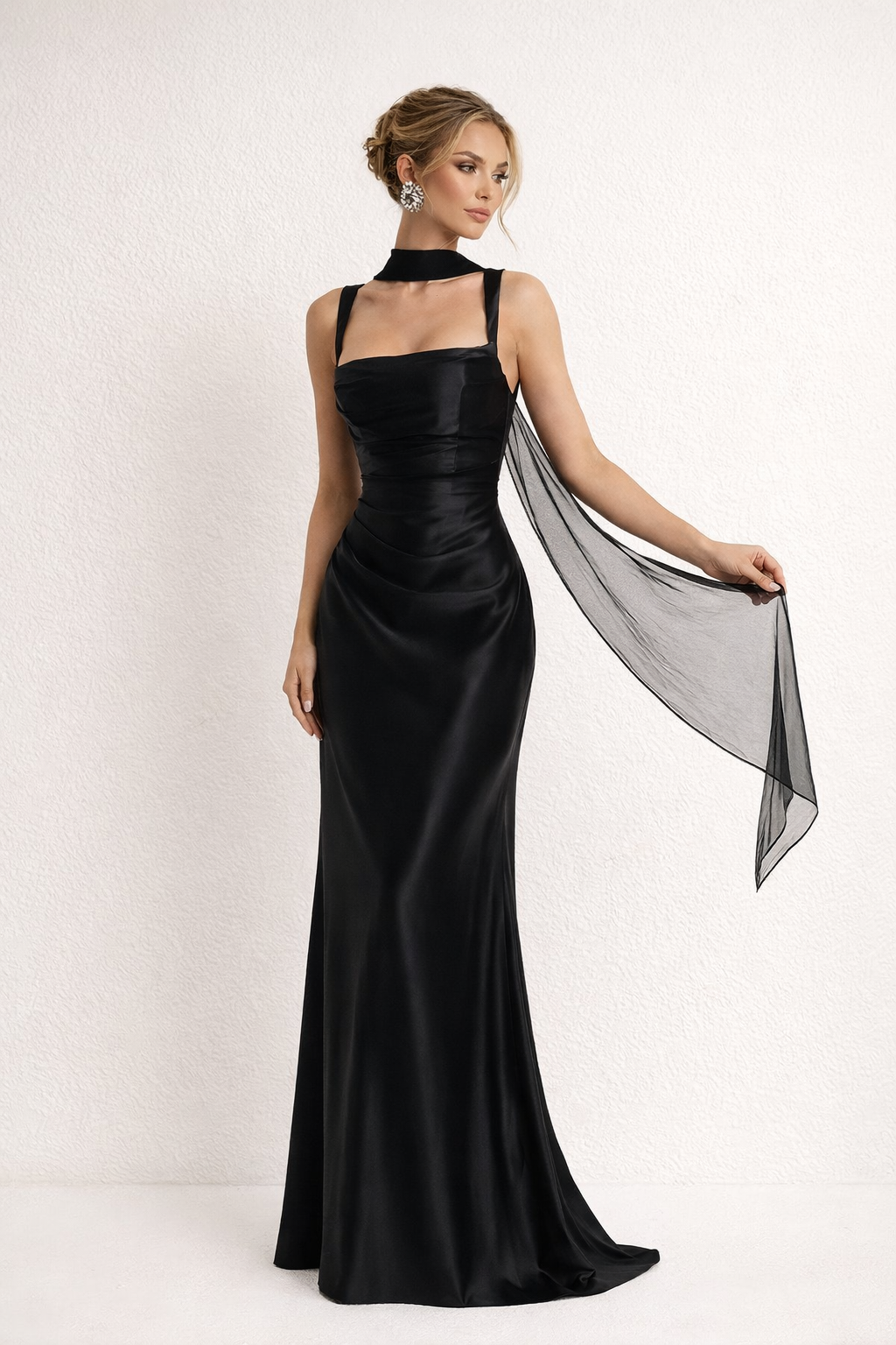 Maxi dress for women fitted cut square neck lace-up back