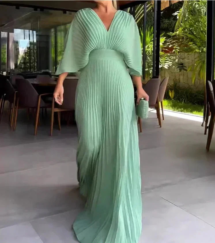 Pleated women's Maxi dress with V-neck and 3/4 sleeves