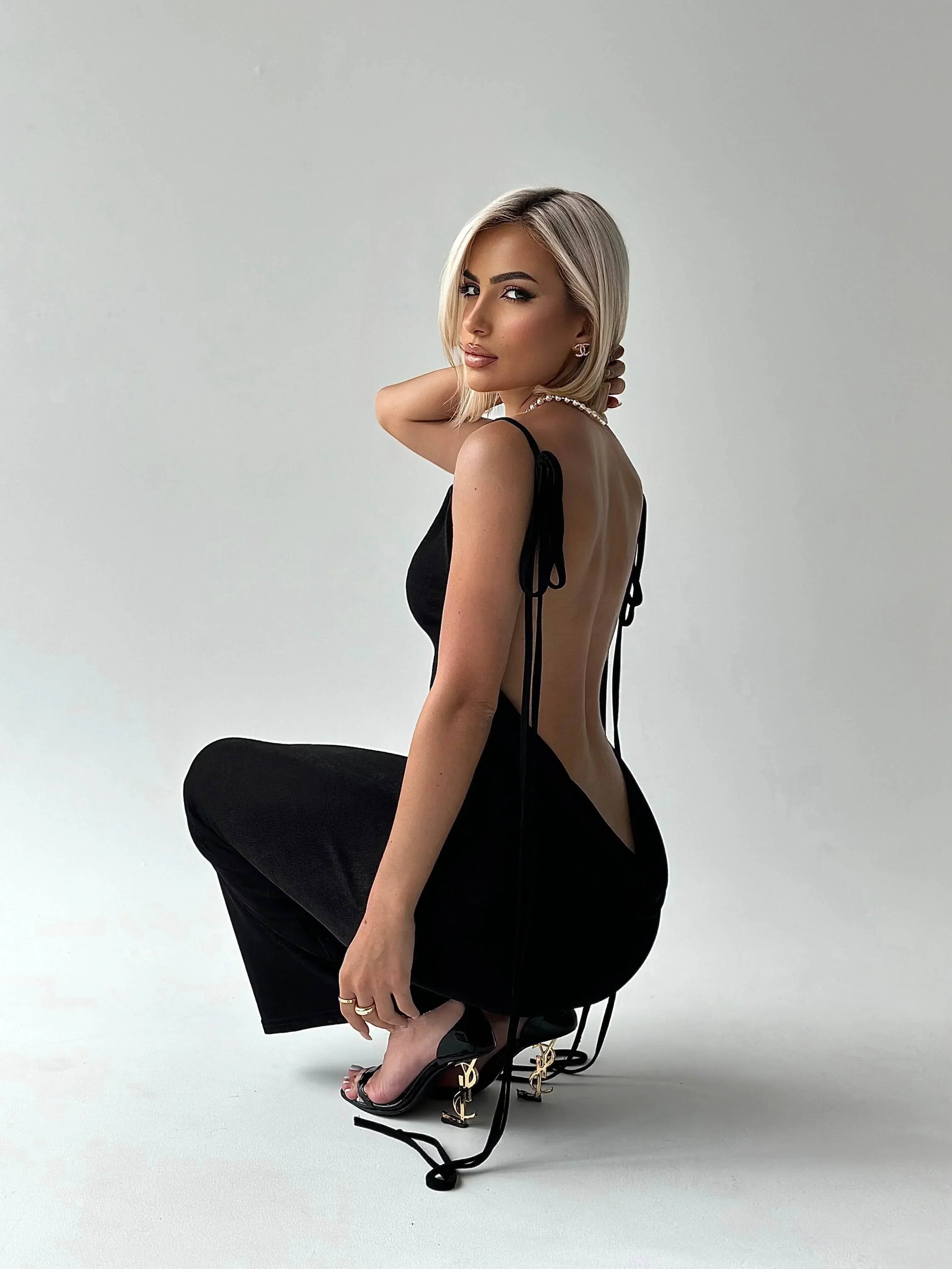 Elegant backless Maxi dress with adjustable ties