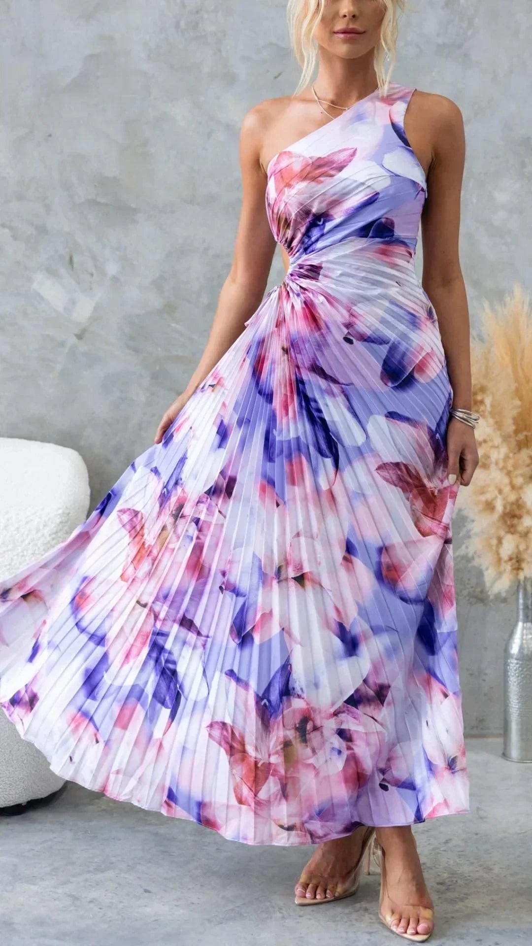 Maxi dress woman pleated with flowers and single strap