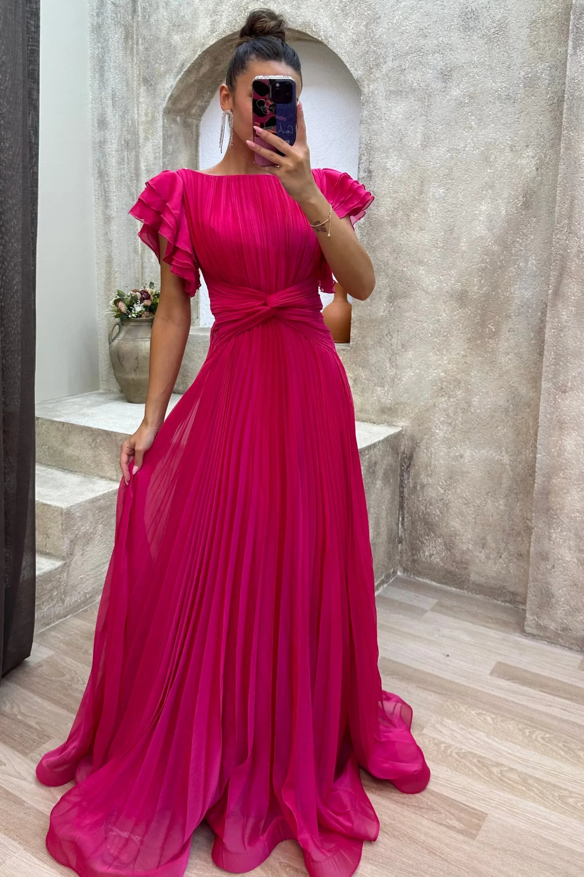 Pleated women's Maxi dress with ruffled sleeves and belt