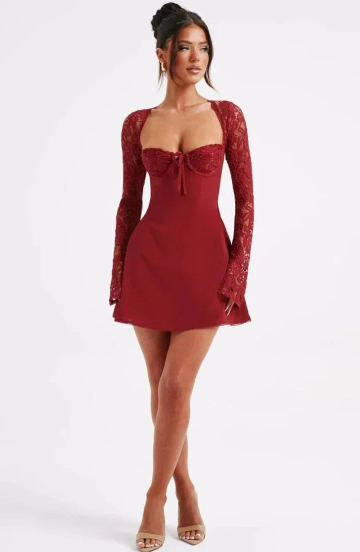 Short cocktail dress with open back in lace for women