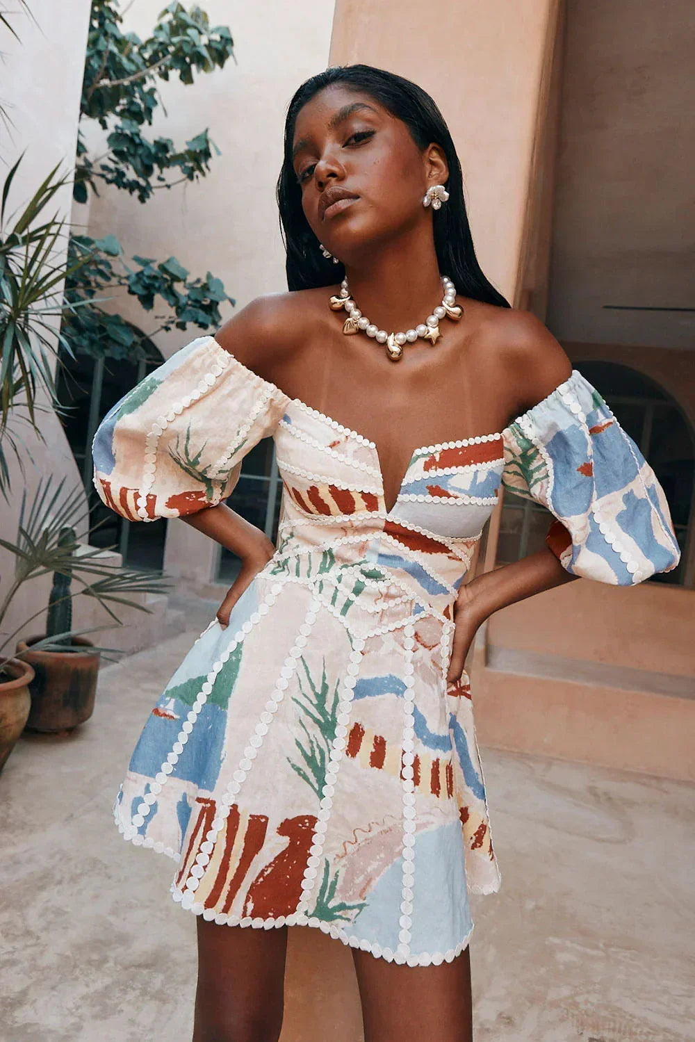Mini dress with colorful pattern bare Shoulders summer